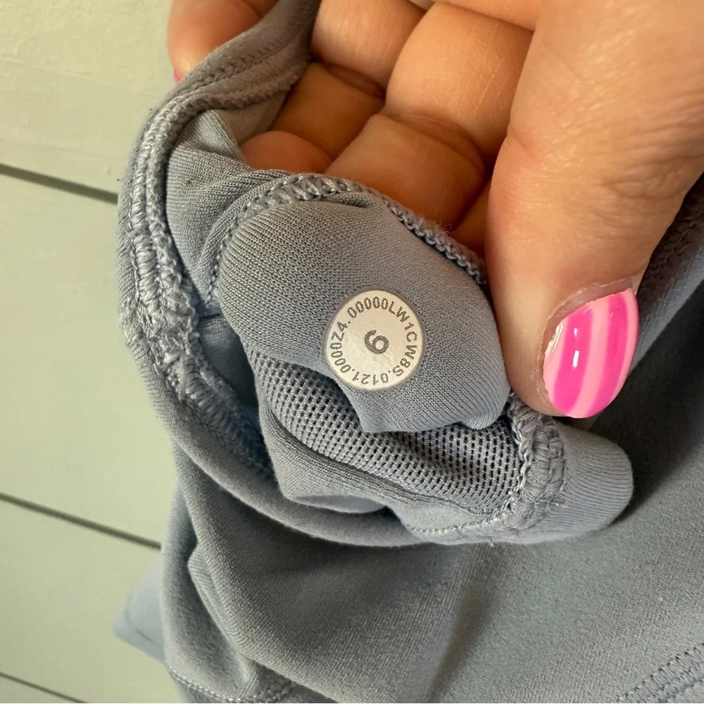 Lululemon align tank top blue‎ women’s size 6